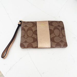 COACH Signature Wristlet Gold & Brown Size 
6”x4.25” Like New!